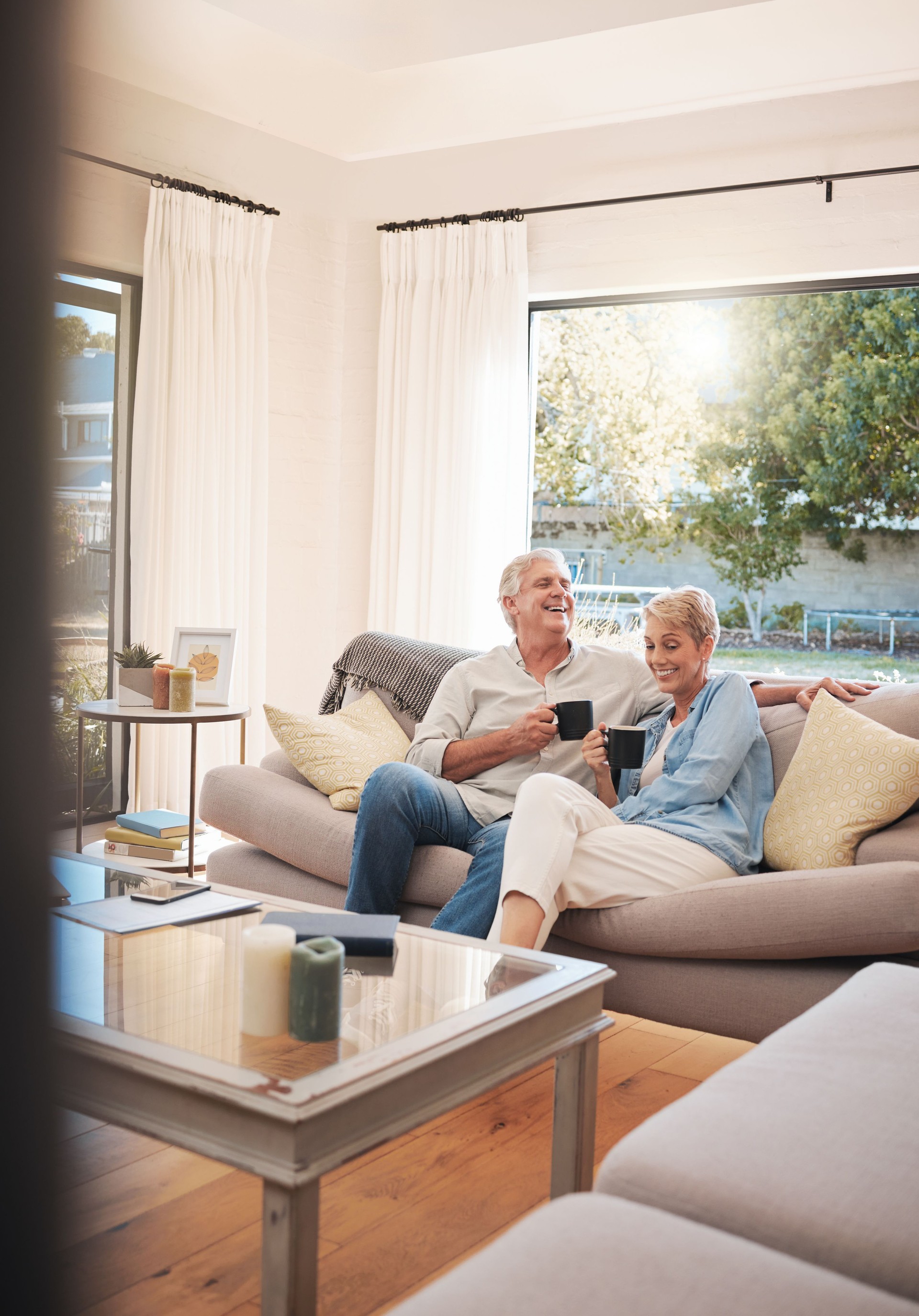 Purchase or refinance 1–4 unit properties effortlessly with our rental loan, designed to boost cash flow so you can pocket more.